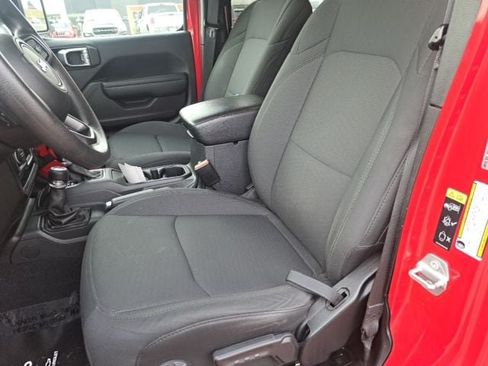 Used 2021 Jeep Wrangler Unlimited Sport AWD/4WD image 12