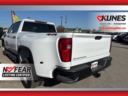 Used 2024 Chevrolet Silverado 3500 W/T image 8