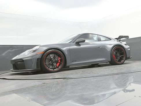 Certified 2026 Porsche 911 GT3 RWD image 32
