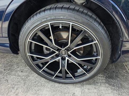 Used 2023 Audi Q7 3.0T Prestige AWD/4WD image 17