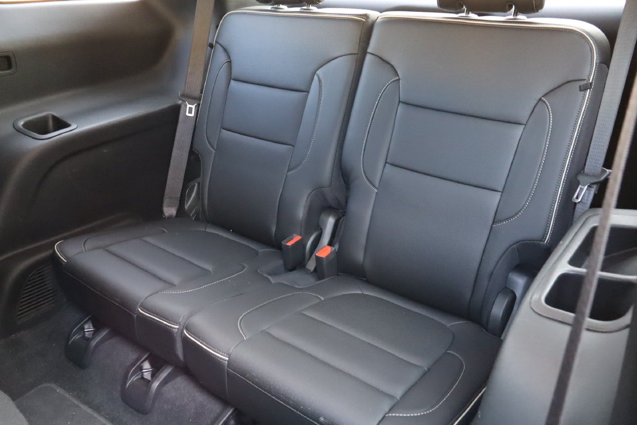 Used 2022 GMC Acadia Denali w/ Trailering Package FWD image 7