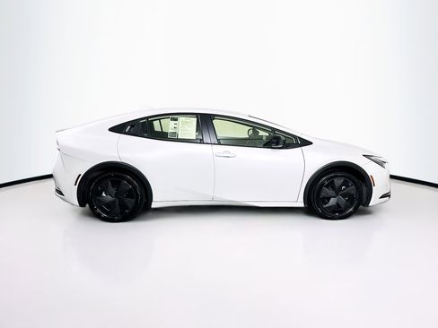 Used 2024 Toyota Prius LE image 10