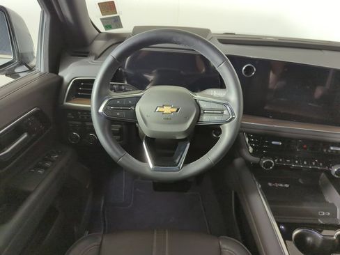 Used 2026 Chevrolet Tahoe High Country AWD/4WD image 11