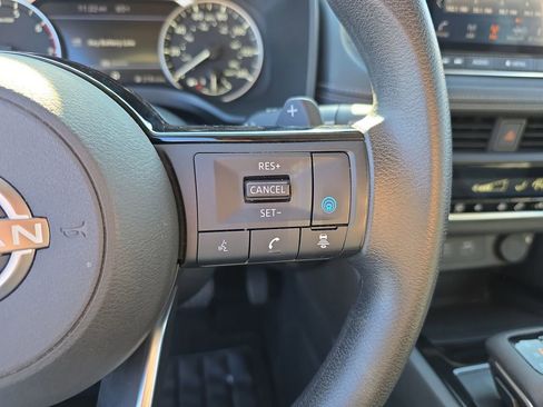 Used 2023 Nissan Rogue SV image 26