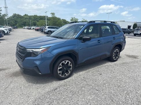 Certified 2025 Subaru Forester AWD/4WD image 1