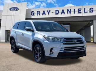 Used 2019 Toyota Highlander Plus video 1