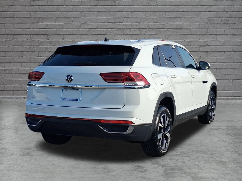 Used 2023 Volkswagen Atlas Cross Sport SE FWD image 11