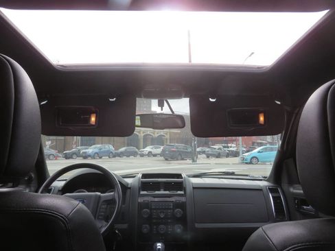 Used 2011 Ford Escape Limited w/ 302A Rapid Spec Order Code image 13