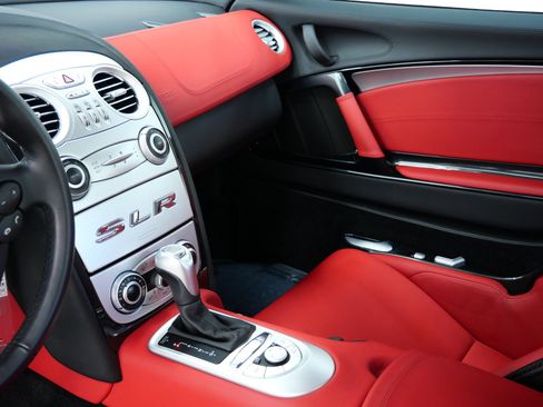 Used 2006 Mercedes-Benz SLR image 28