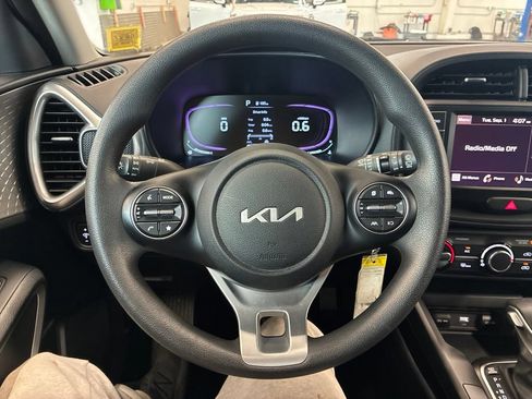 Certified 2023 Kia Soul LX w/ Option Group 015 FWD image 13