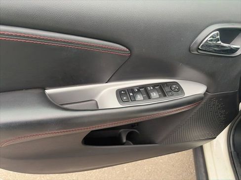 Used 2019 Dodge Journey GT FWD image 17