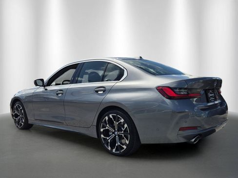 Certified 2025 BMW 330i Sedan RWD image 5