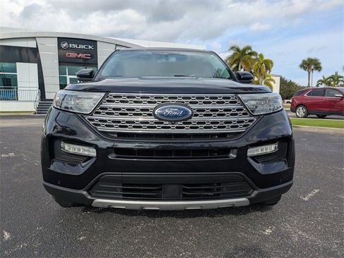Used 2022 Ford Explorer Limited w/ Equipment Group 301A image 9