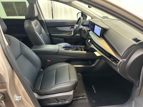 Certified 2025 Nissan Murano SL w/ Cargo Package AWD/4WD image 14