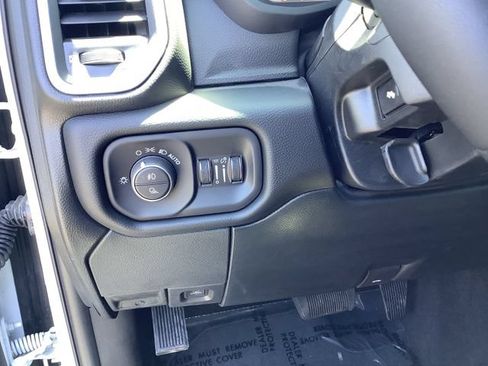 New 2026 RAM 2500 Laramie w/ Night Edition AWD/4WD image 15