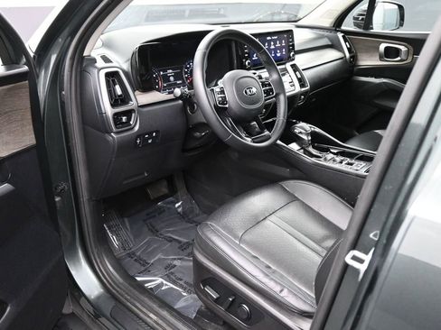 Used 2021 Kia Sorento EX w/ EX AWD X-Line Package image 2