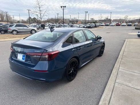 Certified 2025 Honda Civic Sport image 4