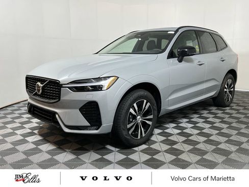 New 2025 Volvo XC60 B5 Core w/ Climate Package image 4