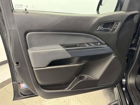 Used 2020 Chevrolet Colorado Z71 w/ Z71 Midnight Edition image 14