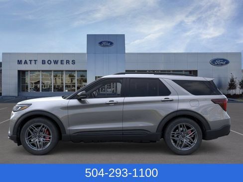 New 2026 Ford Explorer ST-Line w/ ST-Line Street Pack AWD/4WD image 4