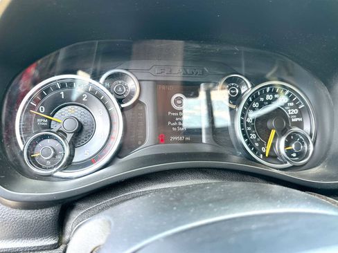 Used 2019 RAM 3500 Tradesman AWD/4WD image 5