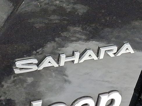 Used 2022 Jeep Wrangler Unlimited Sahara w/ LED Lighting Group image 33