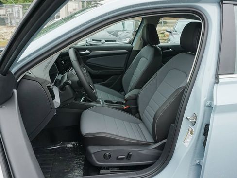 New 2025 Volkswagen Jetta SE image 7