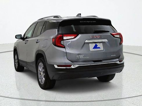 Used 2024 GMC Terrain SLT AWD/4WD image 5