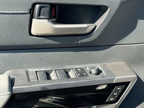 Used 2024 Toyota Tundra Limited image 22