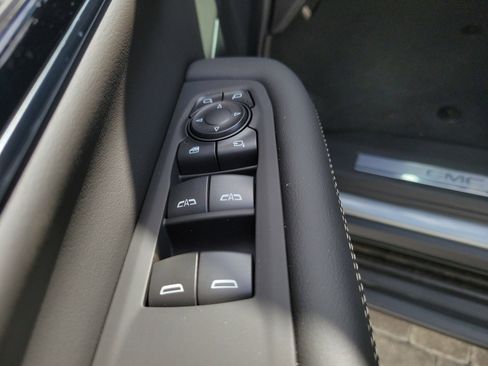 New 2026 GMC Yukon XL Elevation image 20