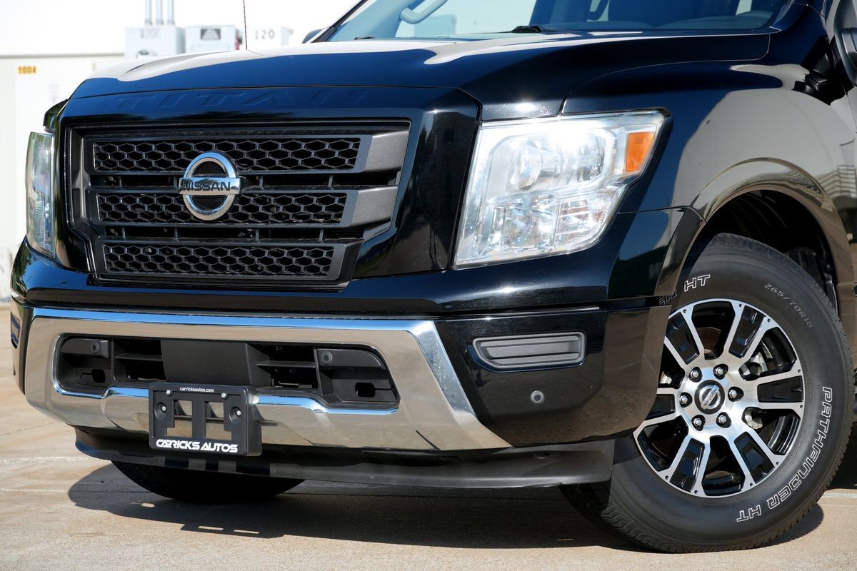 Used 2021 Nissan Titan SV w/ SV Convenience Package RWD image 21