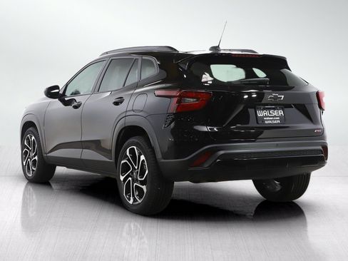 Used 2024 Chevrolet Trax RS FWD image 4