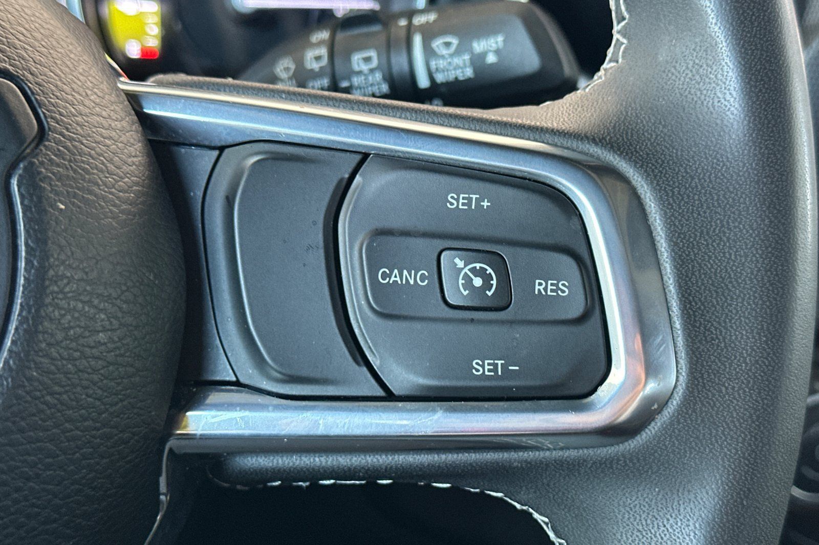 Used 2023 Jeep Wrangler Unlimited Sahara AWD/4WD image 32
