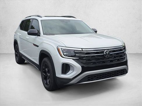 New 2026 Volkswagen Atlas Peak Edition AWD/4WD image 11