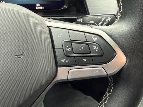 Used 2024 Volkswagen Atlas Cross Sport SE image 28