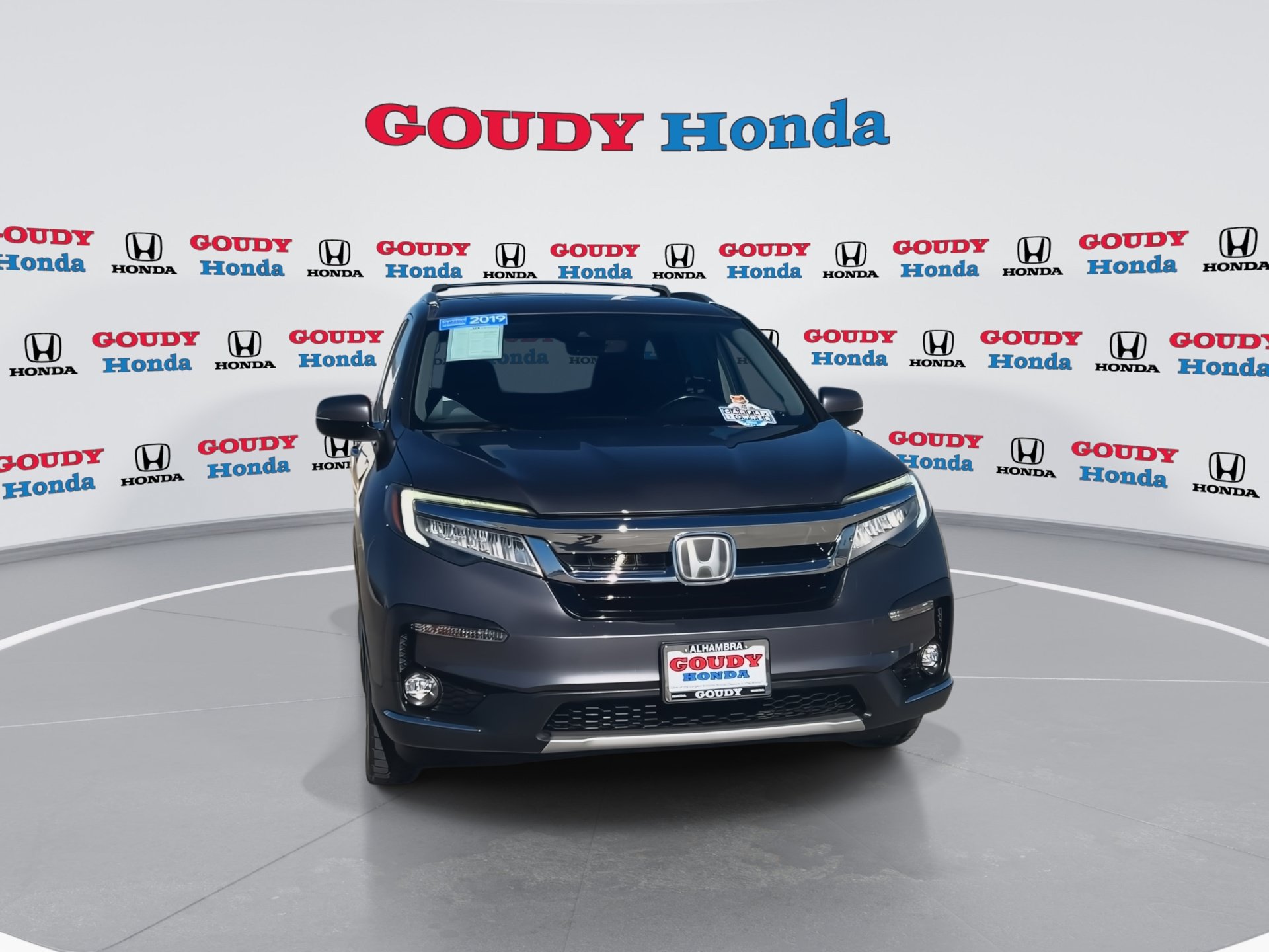 Certified 2019 Honda Pilot Touring image 3