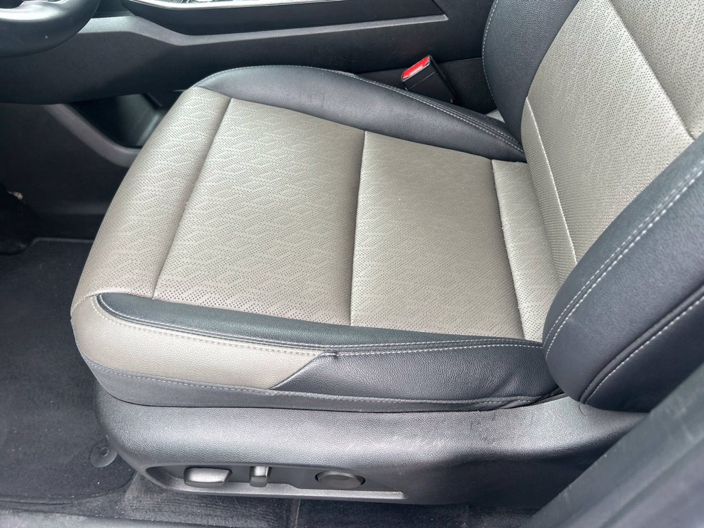 Used 2025 Chevrolet Equinox LT w/ Convenience Package II FWD image 15