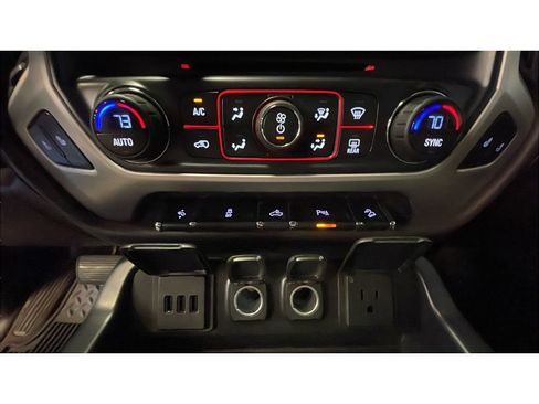 Used 2015 GMC Sierra 1500 SLT w/ SLT Crew Cab Value Package AWD/4WD image 14