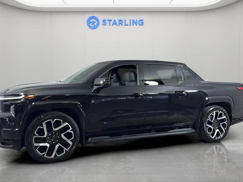 Used 2024 Chevrolet Silverado EV RST image 2