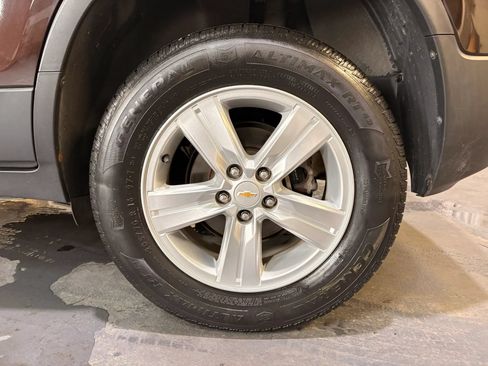 Used 2015 Chevrolet Trax LT w/ LT Plus Package AWD/4WD image 30
