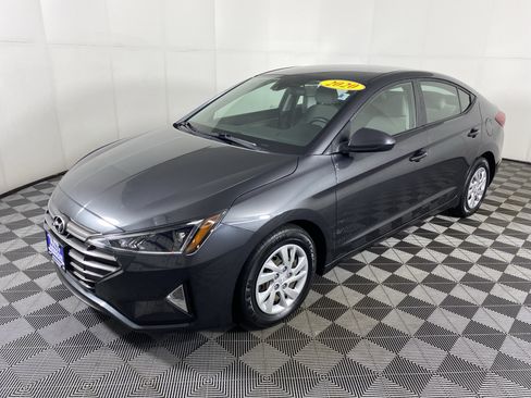 Used 2020 Hyundai Elantra SE FWD image 10