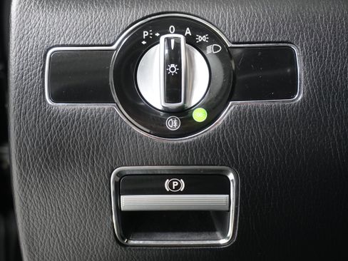 Used 2011 Mercedes-Benz S 550 image 25