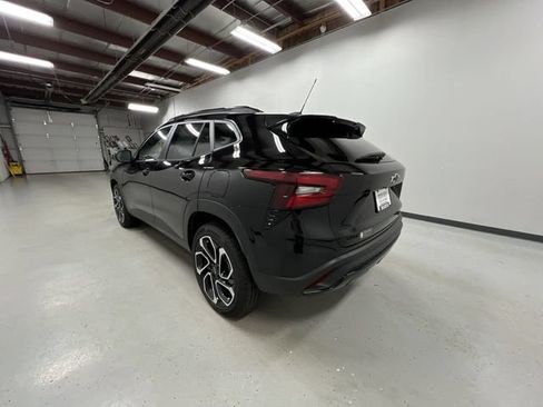 Certified 2026 Chevrolet Trax RS w/ Driver Confidence Package FWD image 6