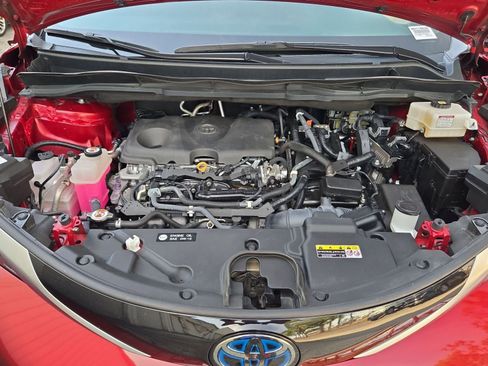 Used 2022 Toyota Sienna XSE image 30