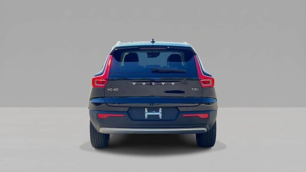 Used 2022 Volvo XC40 T5 Momentum w/ Premium Package AWD/4WD image 7