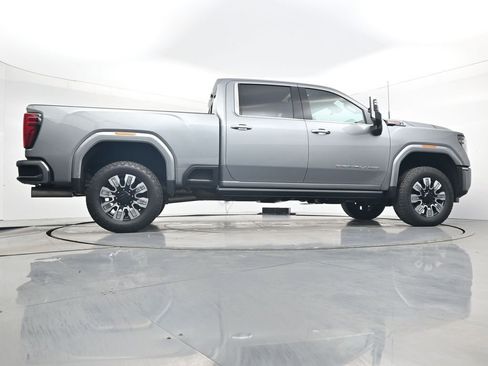 Used 2024 GMC Sierra 3500 Denali w/ Denali Reserve Package image 33