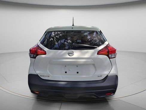 Used 2019 Nissan Kicks SV FWD image 7