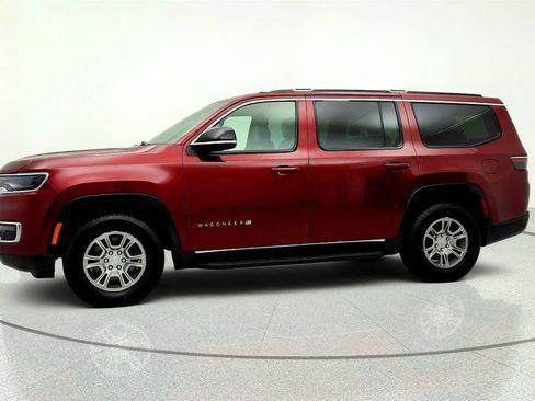 Used 2023 Jeep Wagoneer 4WD image 8