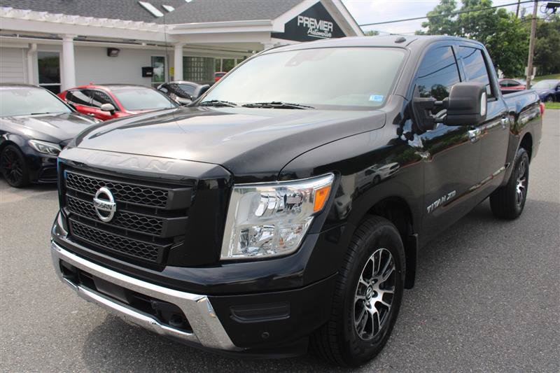 Used 2020 Nissan Titan SV w/ SV Convenience Package AWD/4WD image 4