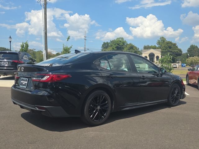 Used 2025 Toyota Camry SE FWD image 5